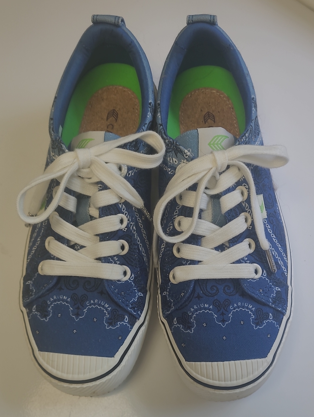 Cariuma Blue Bandana Sneakers with White Laces Size 7